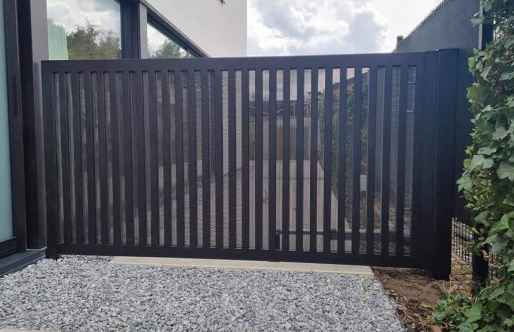 14 AT Poorten See Trough poort